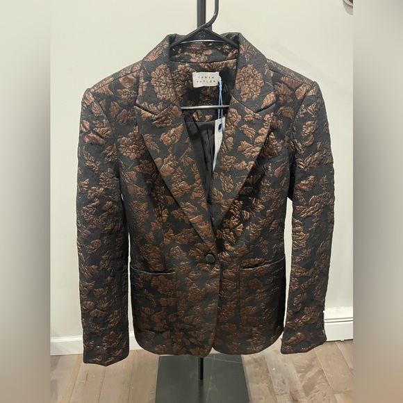 NWT GORGEOUS RARE FIND TANYA TAYLOR Embroidered suit-size 4- MSRP $1090 - Picture 2 of 5